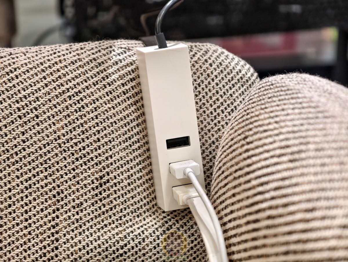 沙發、床頭、書桌超實用的充電小物!IKEA LÖRBY 1.9米、USB 3孔充電器附夾具